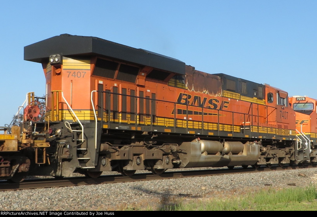 BNSF 7407